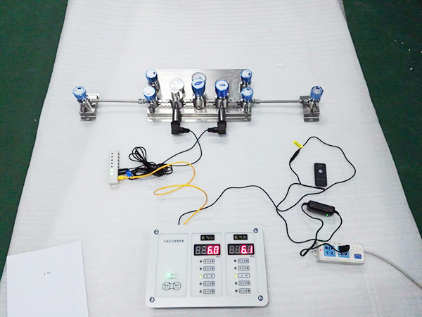醫用氣體數顯壓力報警箱1